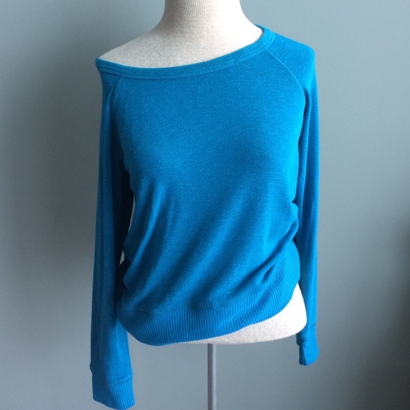 ⚡️SOLD IN BUNDLE⚡️Your new favorite! Size S - Picture 2 of 3