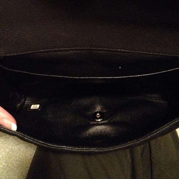 ***SOLD***Chanel matte (soft) caviar black bag - Picture 2 of 4