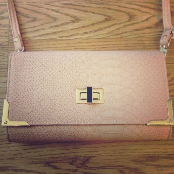 Clutches & Wallets - ✨Sold✨Pink clutch/crossbody