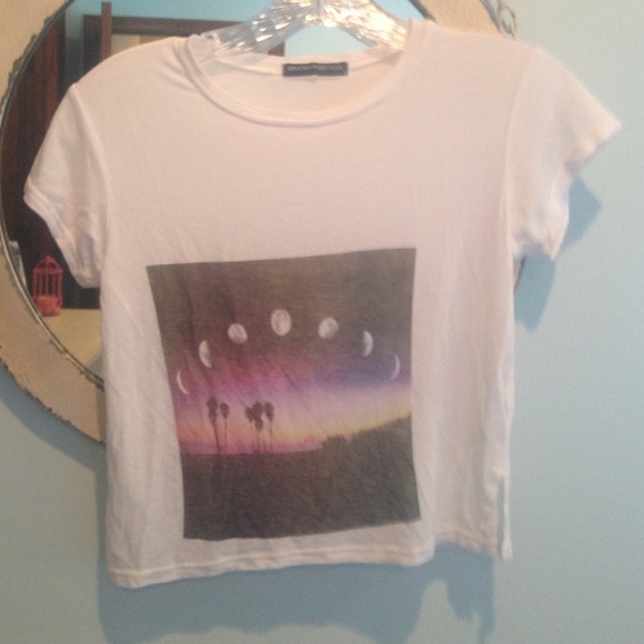 NEVER WORN Caroline Crescent Brandy Melville Top - Picture 2 of 4