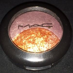 Under your spell mineral eyeshadow