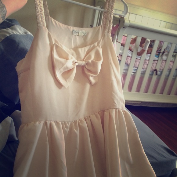 Cute beigie dress