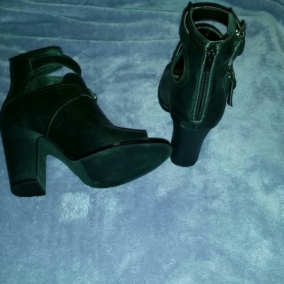 Sold! - Picture 4 of 4