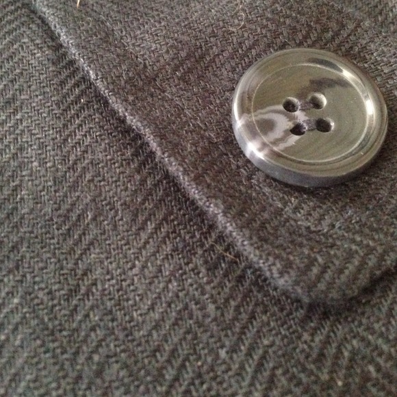 ✖️SOLD✖️ Navy Herringbone Shorts - Picture 2 of 4