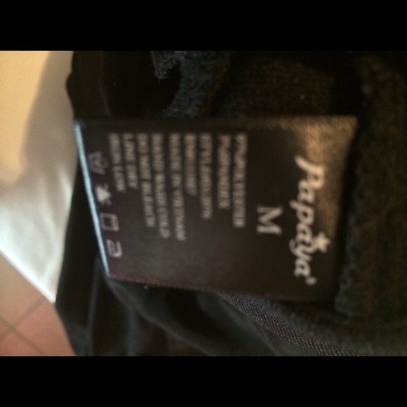 Black skirt - Picture 3 of 3