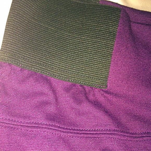 Plum Guess skirt - Picture 3 of 4