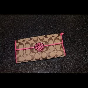 Coach Alexandra wallet PRICE IS NEGOTIABLE!