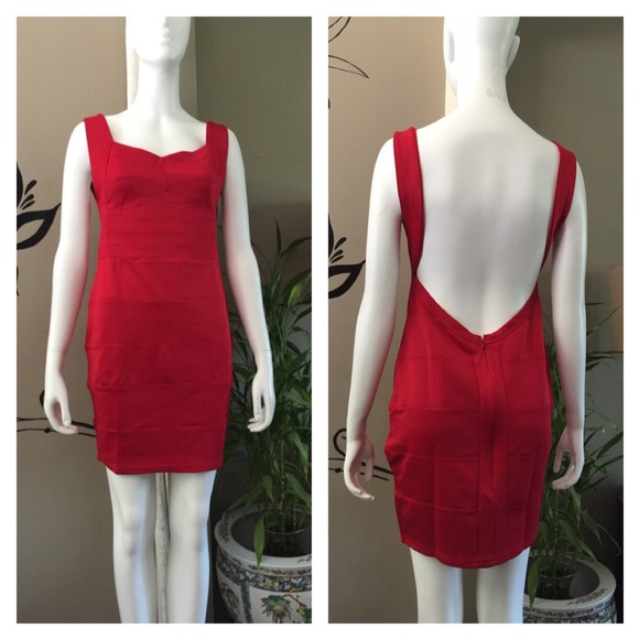 💞Beautiful red sexy low back dress - Picture 3 of 4