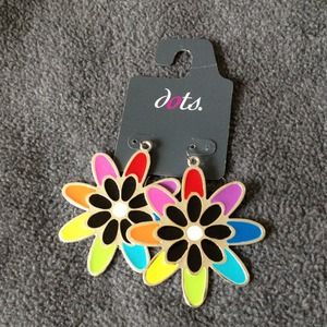 Flower power earrings🌺🌺!