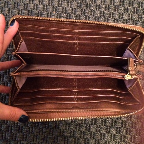 Coach Wallet - Picture 4 of 4