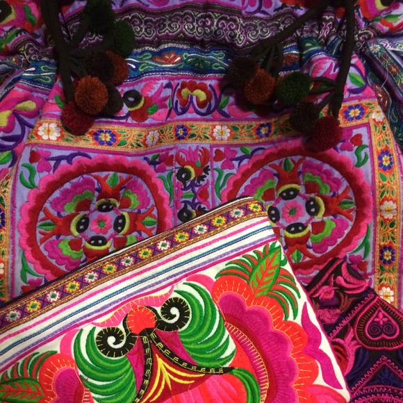 Handmade overnighter bag from Thailand - Picture 2 of 2