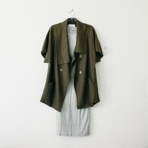 BCBG short sleeve coat (olive)