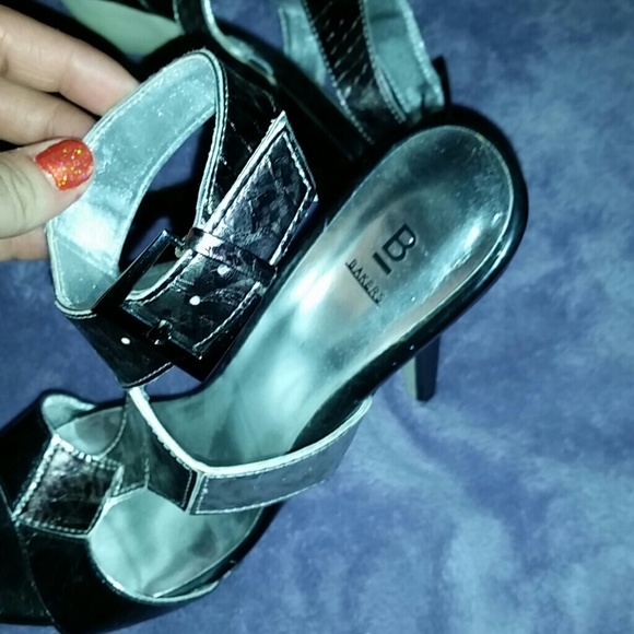 Sold! - Picture 4 of 4