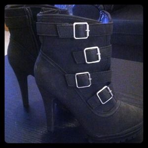 BRAND NEW HIGH HEEL BOOTIE