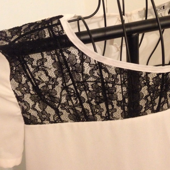 Forever 21 shirt - Picture 2 of 3