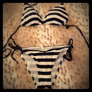 Navy stripped bikini