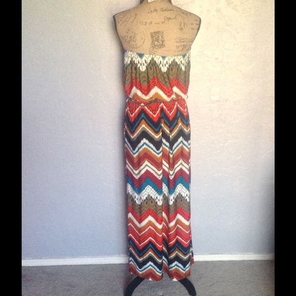 Reduced price!!!  Chevron Strapless Dress. NWOT - Picture 3 of 4