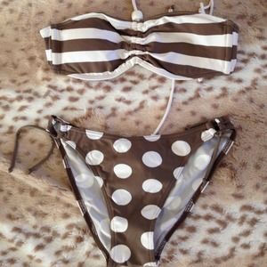 Brand new Kiwi bandeau top and polka dot bottom