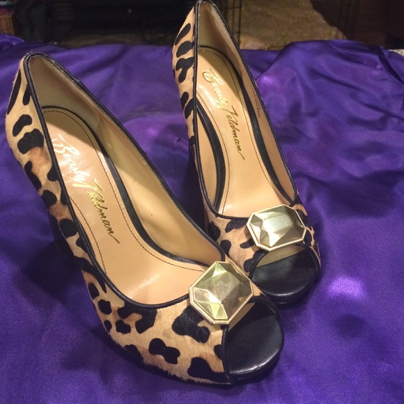 Beverly Feldman leopard print peep toe pumps! - Picture 1 of 4