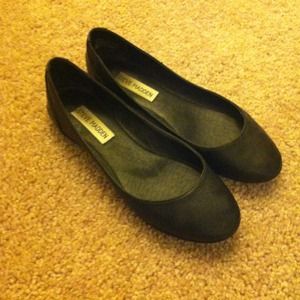 Steven Madden Black Studded Flats