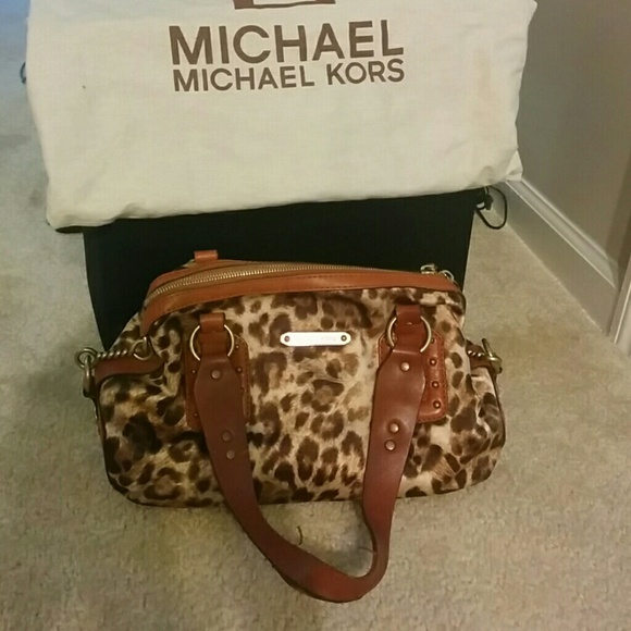 MICHAEL Michael Kors Handbags - 🎀MMK leopard print satchel