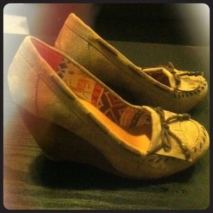 Moccasin wedges