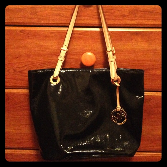 💕 Authentic Michael Kors Black Bag