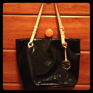 💕 Authentic Michael Kors Black Bag