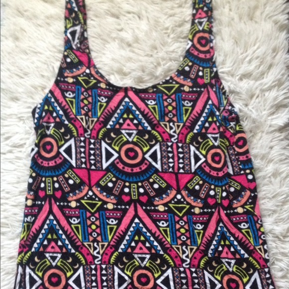 ❌SOLD❌Tribal/ Aztec print tank top ; H&M