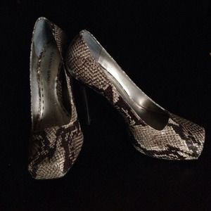 Gianni Bini Pumps!