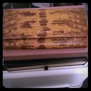 Loved mui mui lizard stamped wallet with box