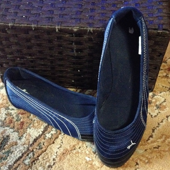 Reserved for wrcturle Puma Ballet Flats