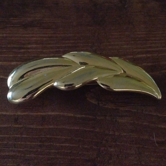 Beautiful Vintage French hair clip!