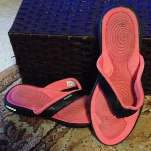 Reebok Easytone flip-flops.