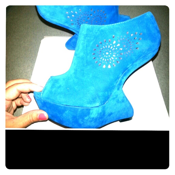 Lady GaGa inspired blue heels
