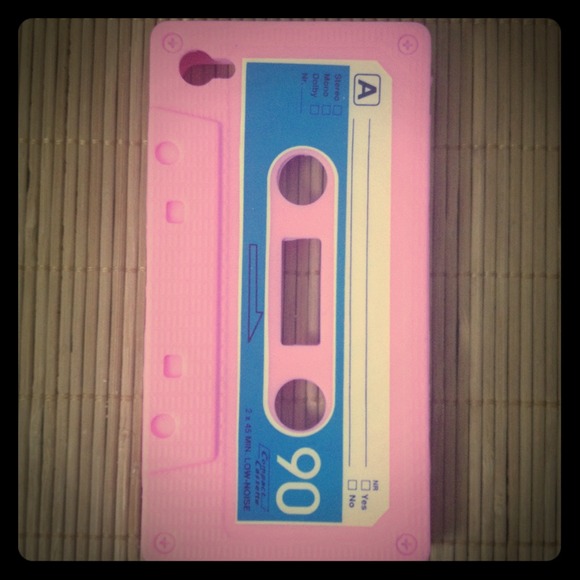 IPhone 4S cassette tape cover