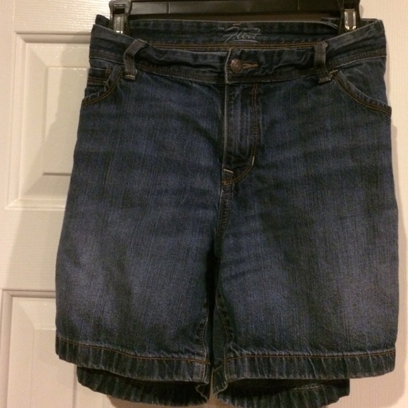 Old Navy Flirt denim shorts! SOOO comfy and soft!