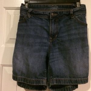 Old Navy Flirt denim shorts! SOOO comfy and soft!