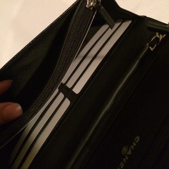 NWT bought at Niemans Chanel wallet on chain - Picture 2 of 4