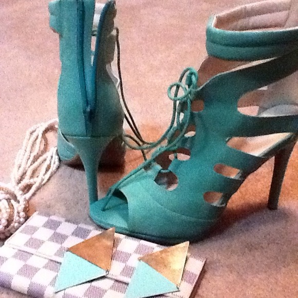 Mint laced heels - Picture 2 of 2