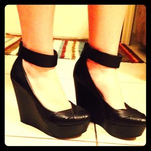 Jessica Simpson closed toe, ankle strap, wedge