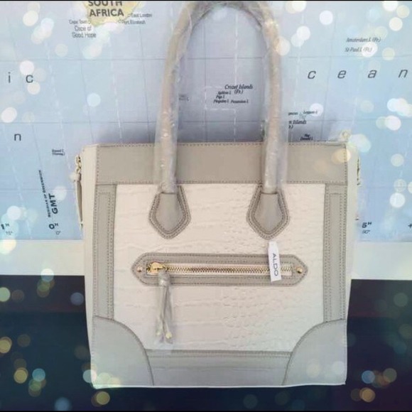New! Perfect Beige Snake Tote Handbag