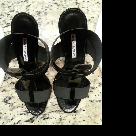 SOLD! Sexy  Manolo Blahnik Wedge! - Picture 2 of 3