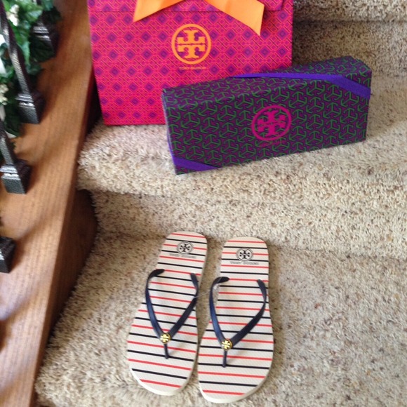 Tory Burch Shoes - ⚡️Last Pair⚡️Tory Burch Flip Flops