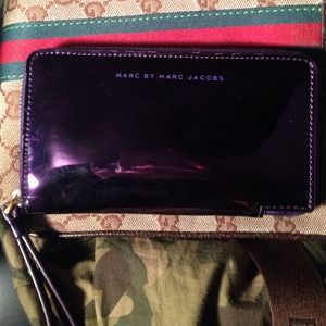 BEAUTIFUL Authentic Marc by Marc Jacobs Wristlet!!