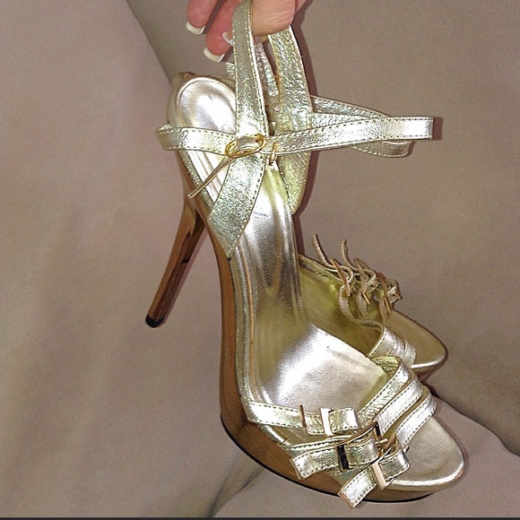 Sexy Shoes 🌟 - Picture 2 of 4