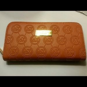 Michael kors wallet