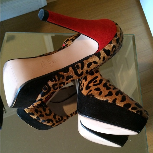 Heels - Picture 3 of 3