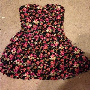 Strapless Floral Design