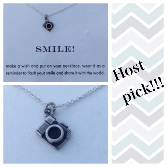 Dogeared Jewelry - Sterling silver camera pendant necklace